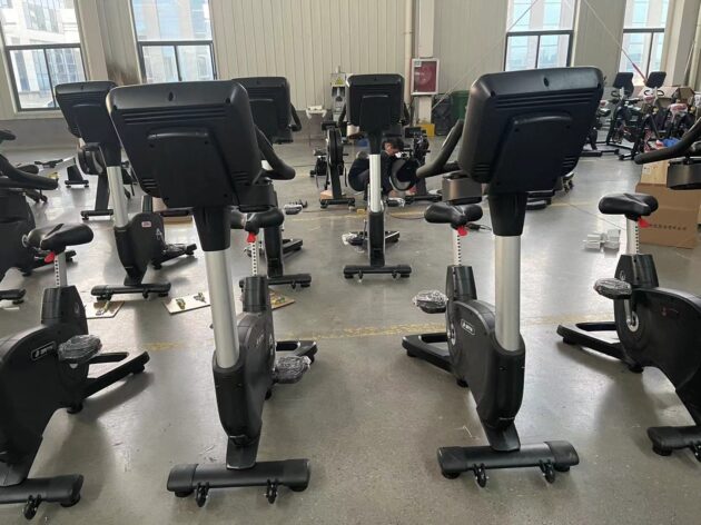 EB-8600 Upright Magnetic Resistance Bike (BRTW) - Image 3