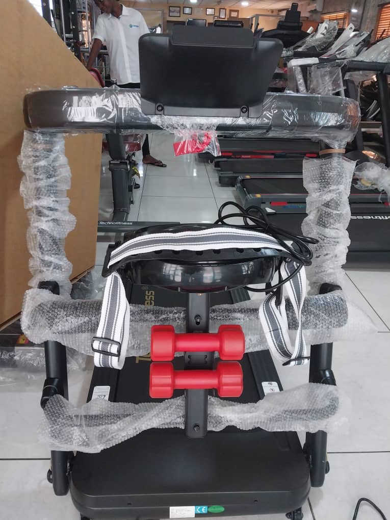 U2 Treadmill (3.0hp Brushless DC Motor) (Techno Fitness Brand) - Image 3